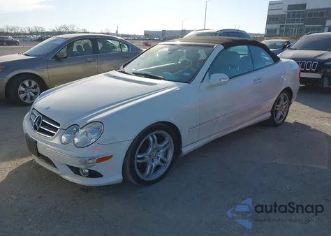 2008 Mercedes-Benz Clk 550 из США, поврежденный, VIN WDBTK72F98T089352